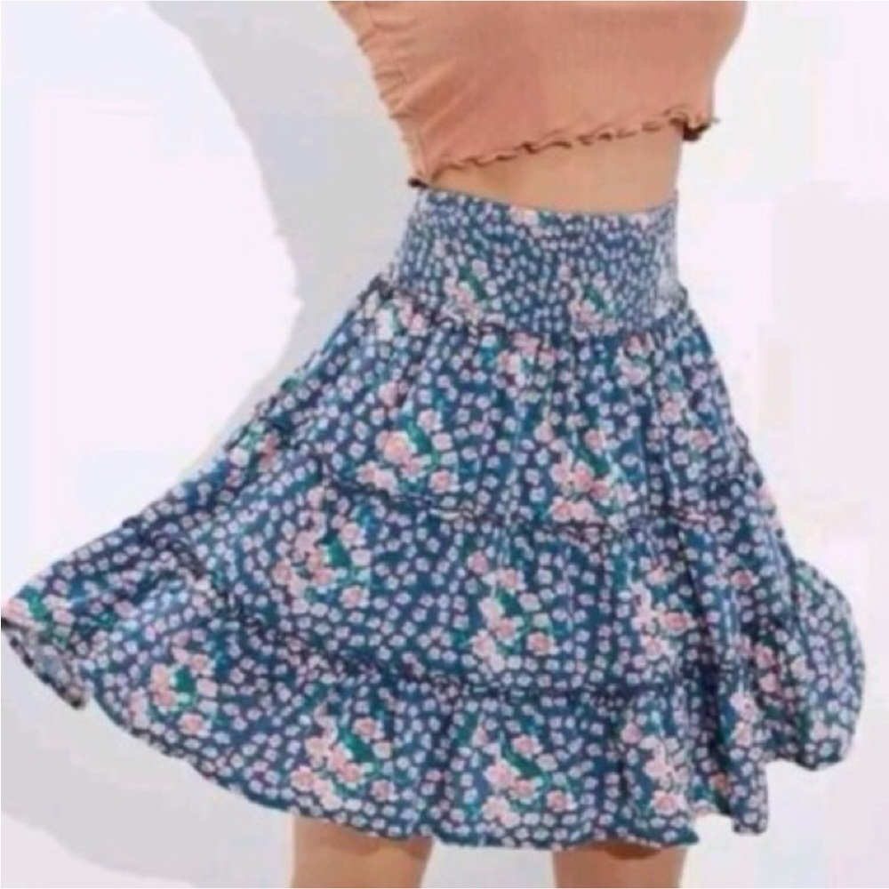 American Eagle Wmn M Ditsy Floral Boho Cottagecore Smocked Tiered Mini Skirt NWT